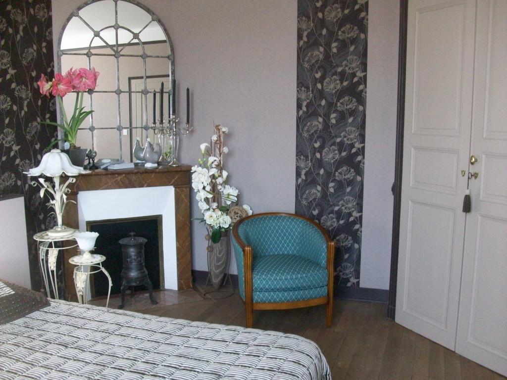Loire, Chateaux, Et Vignes Onzain Habitación foto